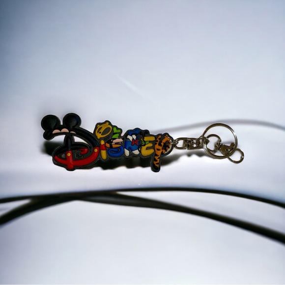1990’s Disney‎ Bag Charm (key) - Picture 1 of 9